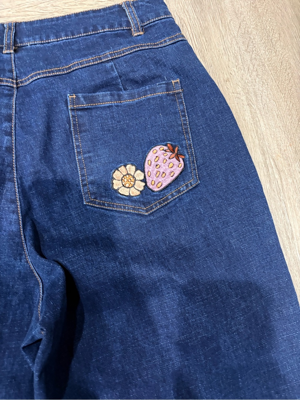 ModCloth X Princess Highway floral embroidered pockets wide leg jeans 14 - Picture 9 of 9